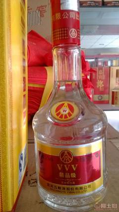 品鑒匠心，暢享醇香——張雷酒業商行團購特供52度濃香型白酒